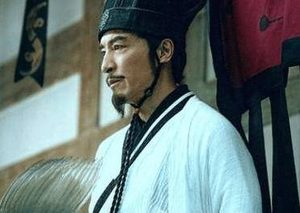 火烧赤壁的计谋是谁想出来的？并不是诸葛亮