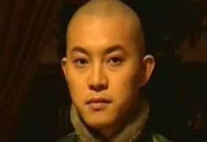 和珅死后，他的儿子丰绅殷德为何没事呢?
