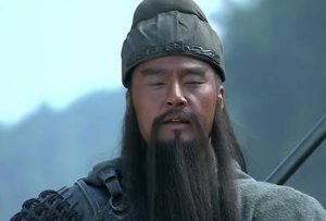 曹操与关羽分属不同阵营，但二人之间却有着复杂关系