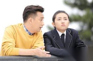 小别离第1集剧情介绍 朵朵成绩下降求爸爸隐瞒