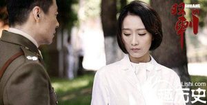 《双刺》披谍战外衣讲家长里短