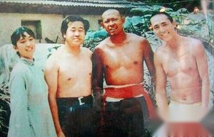 莫言：《红高粱》最初的手稿作引火草生了炉子