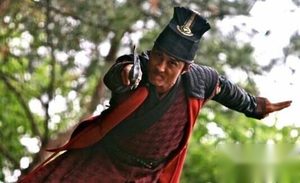 《笑傲江湖》政治学角度：最强领导人居然是他！