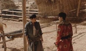 《沙海》中救吴邪母子的是什么人 背后的凤凰纹身代表什么