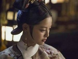 《如懿传》嘉嫔金玉妍喜欢谁？金玉妍喜欢乾隆还是北国世子