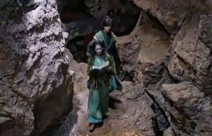 《斗破苍穹》萧炎进神山图采药被困山的背阴面，萧炎中毒怎么解？