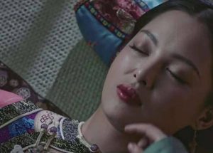《如懿传》嘉妃多少集死的？嘉妃是被赐死还是自尽而亡
