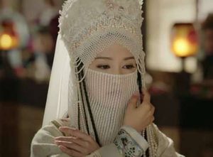 《如懿传》香妃寒香见即将登场，乾隆被迷的神魂颠倒直言为一生真爱