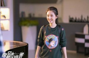 《夜空星》的剧情如何？黄子韬本色出演，首播就和助理互相壁咚