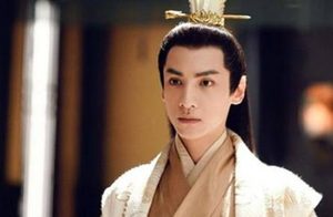 《白发》容乐和容齐的真正关系是什么？容齐的内心世界在承受些什么？