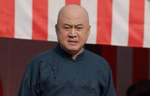《老酒馆》方先生是坏人吗？方先生的结局是什么？