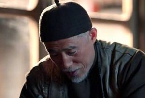 《老酒馆》白老头是什么身份？老警察的结局是什么？