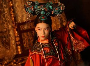 《热血同行》花九卿是谁演的？扮演者资料介绍