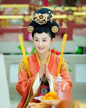 《花千骨》收视火爆 盘点赵丽颖唯美古装造型