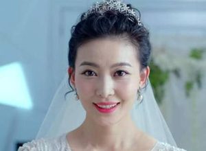 《爱我就别想太多》“拜金女”之争，原来她比薛瑛还拜金