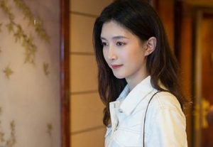 《三十而已》王漫妮喜欢谁？王漫妮会和谁在一起