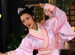 三国人唱黄梅戏 《新洛神》戏说历史引热议