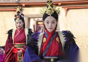 芈月时的时尚：戴金饰、面施粉红彩、留长指甲