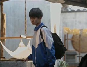 《乔家的儿女》孙小茉谎报儿子年龄的原因是什么？