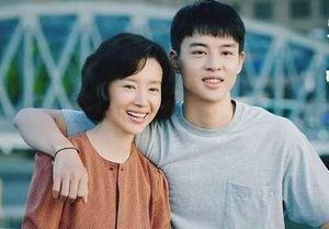 《您好!母亲大人》是什么题材？主演有哪些人呢？
