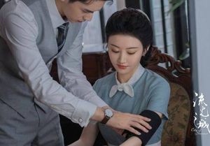 《流光之城》冯世真和嘉上是什么关系？