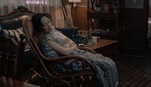 《我们这十年》佩姐为什么一辈子都执着于穿旗袍？