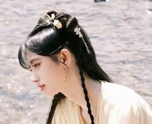 《花戎》鞠婧祎饰演的是谁？即将上线