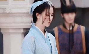 《长月烬明》叶冰裳黑化的原因是什么？