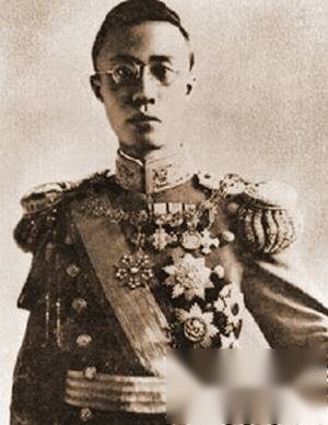 历史上的今天11月5日 末代皇帝溥仪被逐出宫