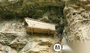 闻所未闻 揭秘奇特的中国龙虎山悬棺之谜