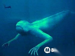 恐怖惊悚 南极惊现30米高巨人ningen人造怪物