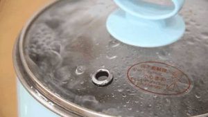 千滚水真的致癌吗？怎样喝水才更健康？