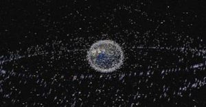 在太空当中，太空垃圾会对宇航员造成怎样的危害？