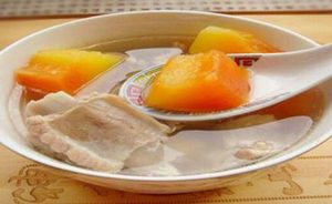 青木瓜有毒吗？无毒，能被拿来炖排骨汤或与牛奶搭配