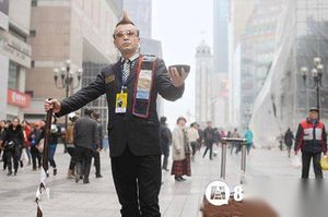 史上最牛湖北乞丐 乞讨要好好的装逼