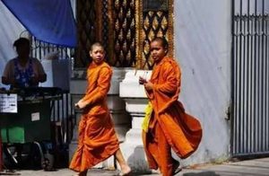 为什么拉玛二世、拉玛三世都会向清朝进贡 而拉玛四世就再也没有进贡了
