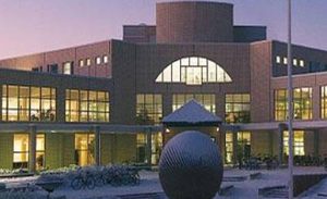 奥卢大学：芬兰北部城市奥卢的一所综合性公立大学