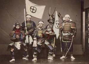 为什么中国古代王朝不能突破300年？相较日本中国有哪些矛盾？