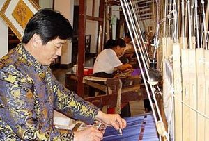 云锦该怎么制作？织造云锦需要哪些技巧？
