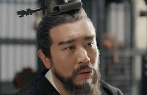 诸葛亮为何不选实力强大的曹操辅佐，而是选没有根基的刘备？