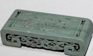 墨床是古代文房用具之一，从传世墨床来看什么材质最多？