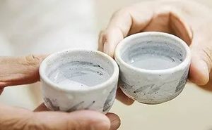 中国自古以来就是礼仪之邦，喝酒有怎样的文化与讲究？