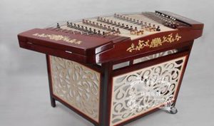 扬琴是中国的一种击弦乐器，它在器乐合奏中扮演什么角色？