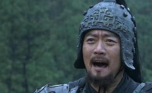 在三国演义中，蔡阳为什么敢违背命令千里追杀关羽？