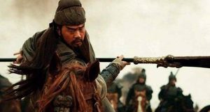 夏侯惇面对颜良都不敢出战，为何却敢于追杀单挑关羽？