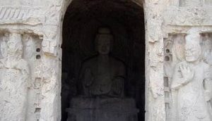 龙门石窟中的宾阳中洞有哪些特点？宾阳中洞介绍