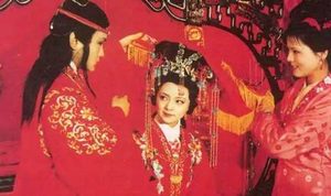 为什么说得到贾元春支持的薛宝钗，其实是幸运的？
