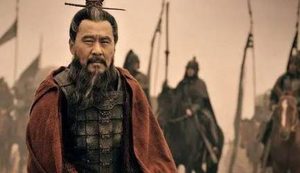 曹操与其他的诸侯不同，他如何打破常规来收买人心？