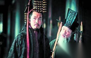 是谁说服了吴国孙权开始抗拒曹操？是诸葛亮吗