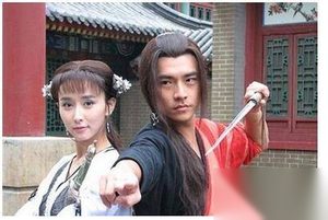 楚留香传奇中的曲无容和中原一点红是什么关系